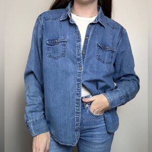 American Eagle denim button down size XL but fits like a small 100% cotton